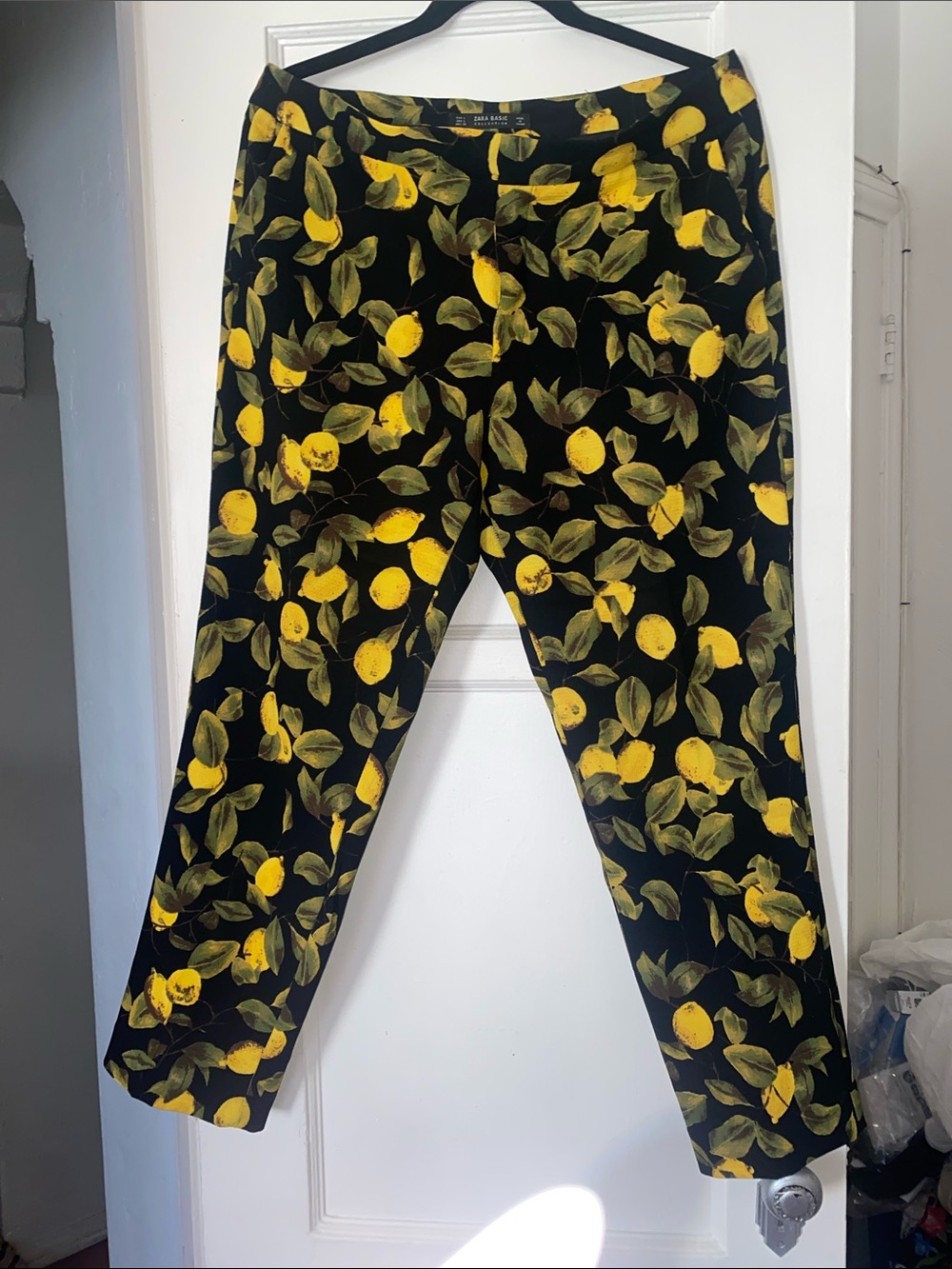 Zara Black Straight-Leg Pants with Yellow Lemon Print